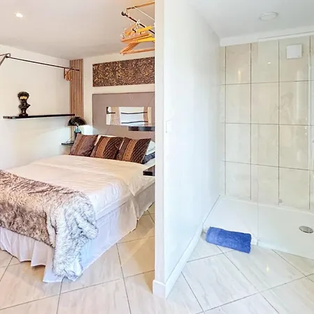1 Bedroom Nice In Saint-raphael Saint-Raphael (Var)